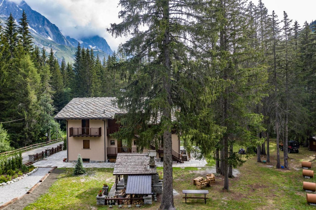 Wildhomes Wild Wolf Lodge Courmayeur Exterior foto