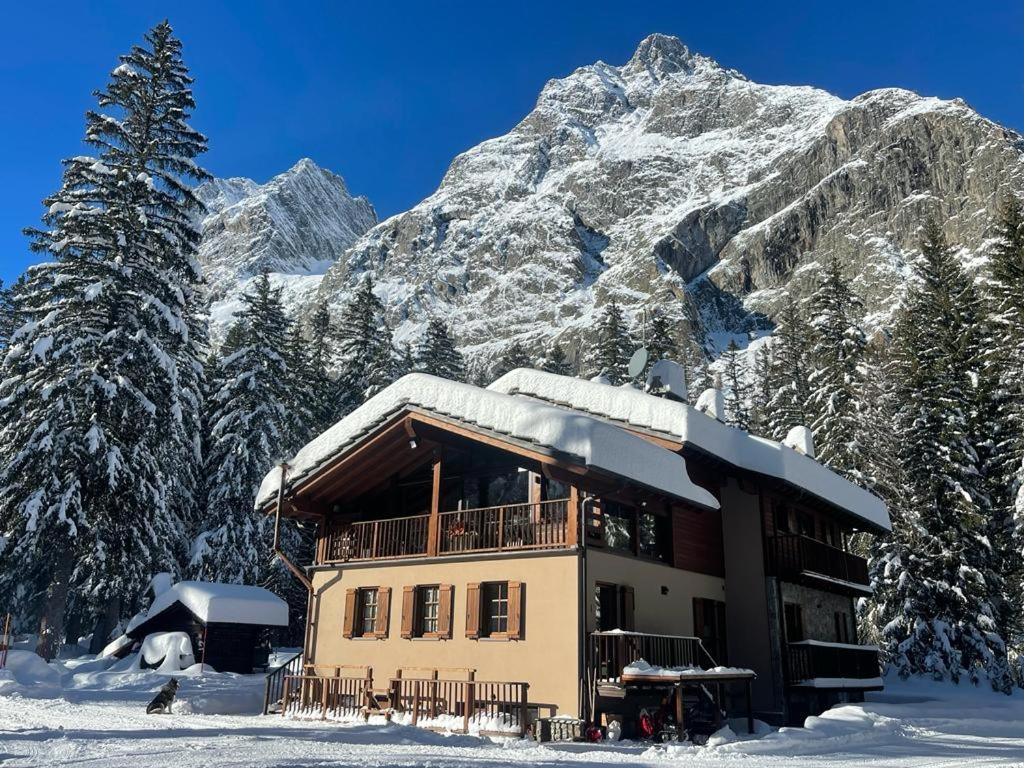 Wildhomes Wild Wolf Lodge Courmayeur Exterior foto