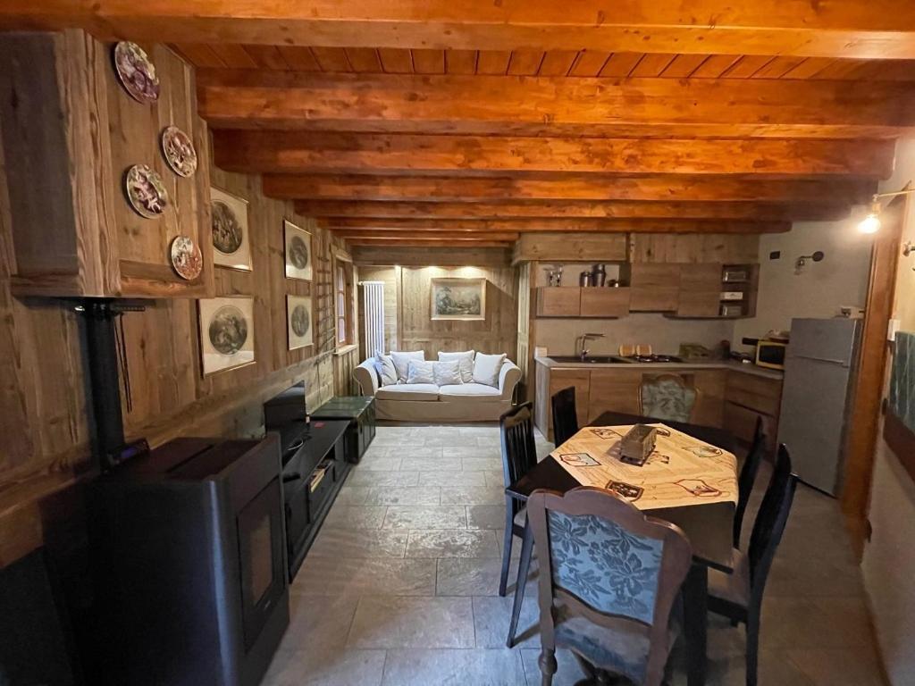 Wildhomes Wild Wolf Lodge Courmayeur Exterior foto