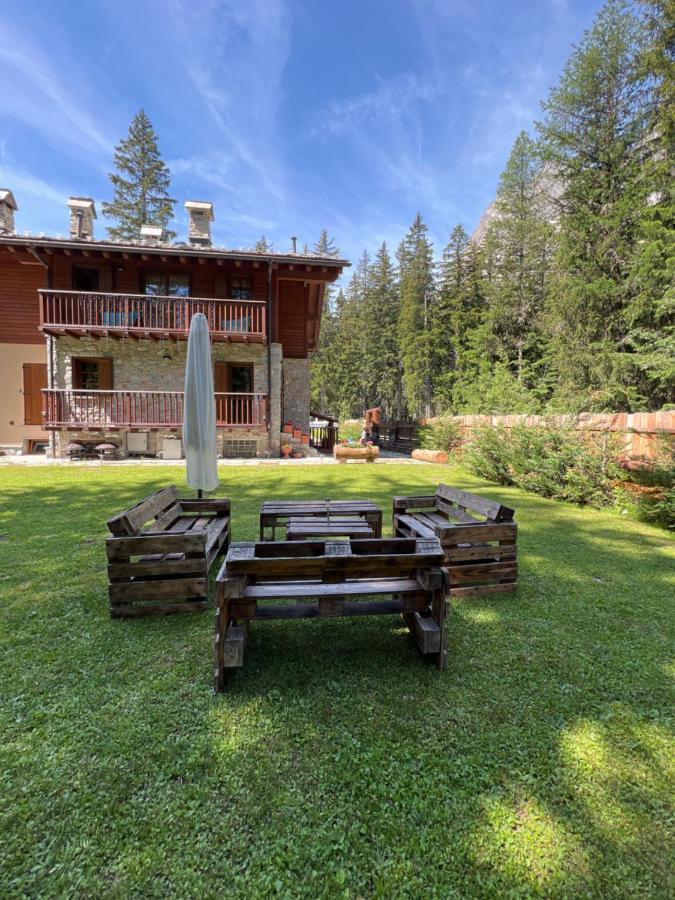 Wildhomes Wild Wolf Lodge Courmayeur Exterior foto